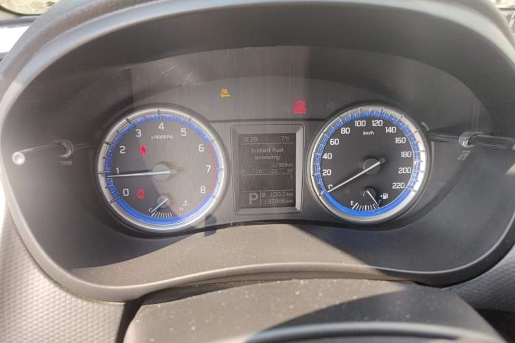 Used Suzuki S-Cross 2014 1.6L CVT Two-Wheel Drive Entry Model Instrument Cluster