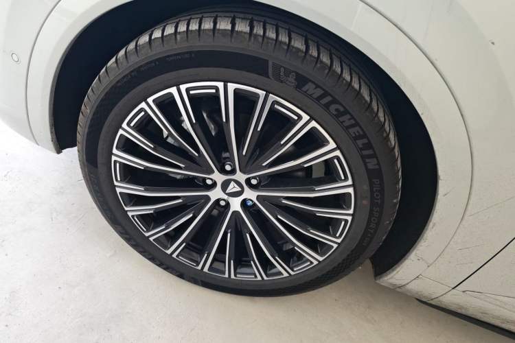 Used Deepal S09 2025 Rear-Drive Ultra
