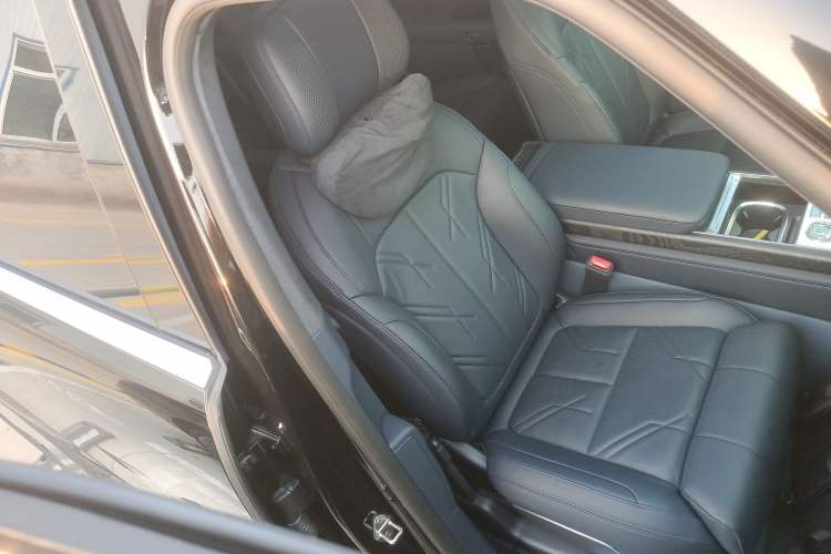 Used Zeekr 9X 2025 Ultra Edition Right Front Seat