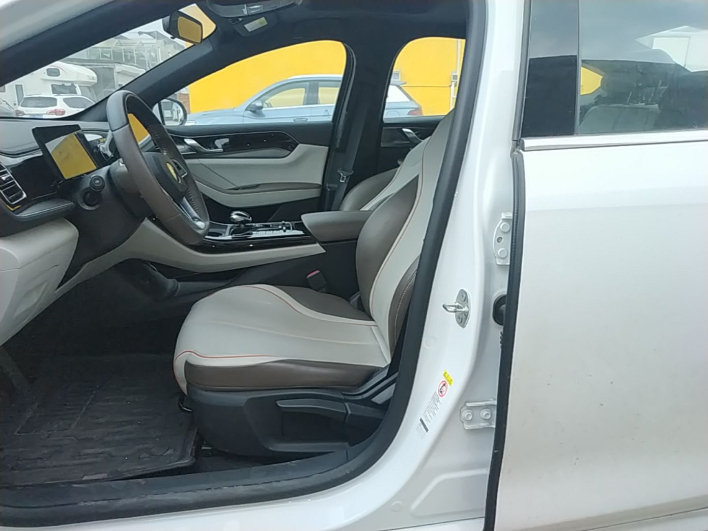 Vordere Reihe im Auto