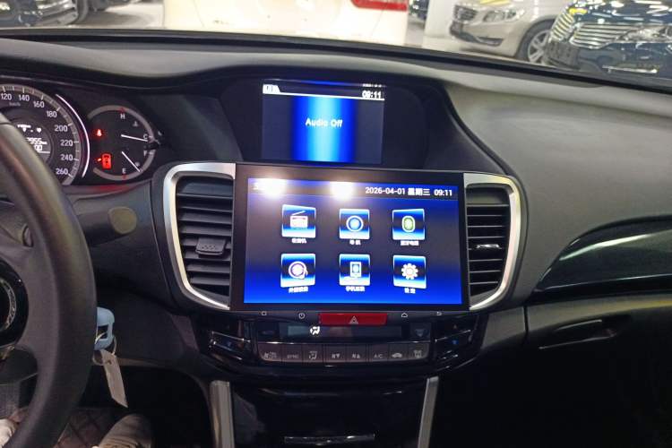 Used Honda Accord 2016 2.0L Elite Edition Audio And AC Panel