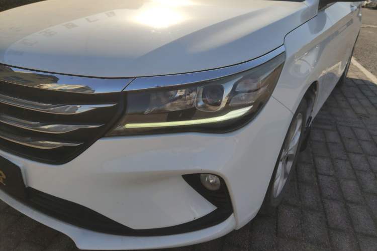 Used GAC Trumpchi GA4 2018 200T Automatic Luxury Edition Left Front Headlight