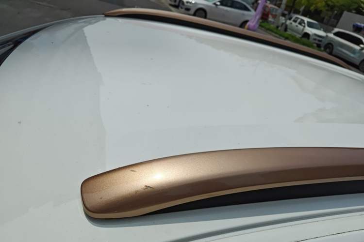 Used Dongfeng NAMMI BOX 2022 Revised Light Wind Edition 201 km Standard Version