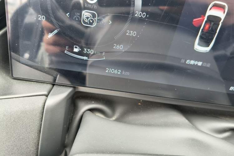 Used Lynk & Co 03 2023 1.5TD DCT JingPro Odometer Close Up