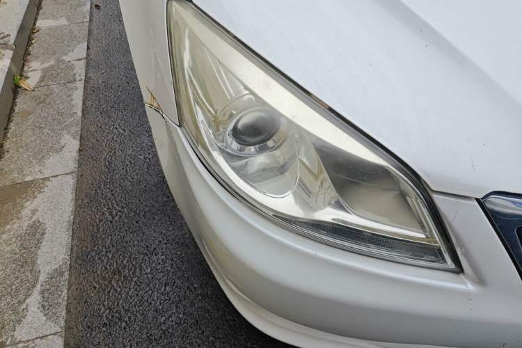 Used CHANGAN Raeton 2014 1.8T Automatic Elite Anniversary Edition China V Standard Right Front Headlight