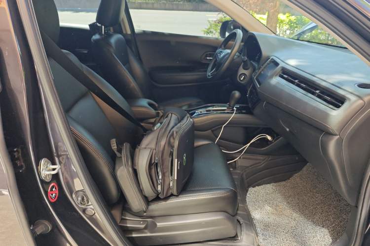 Used Honda Vezel 2019 220 TURBO CVT Elite Edition China VI Right Front Seat