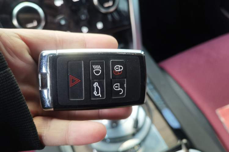 Used Land Rover Discovery Sport New Energy 2022 P300e Performance Tech Edition