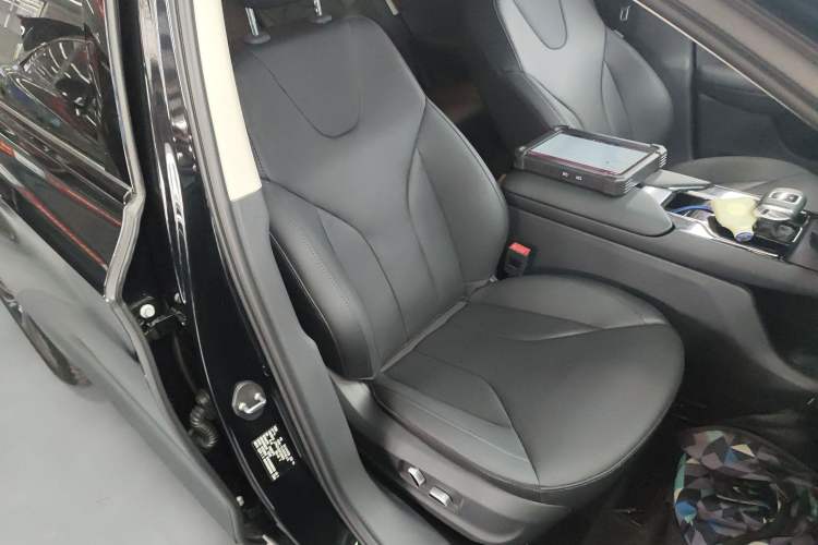 Used Hongqi E-QM5 2023 620km PLUS
