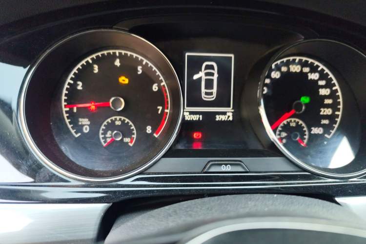 Used Volkswagen Lamando 2015 330TSI DSG Comfort Edition
