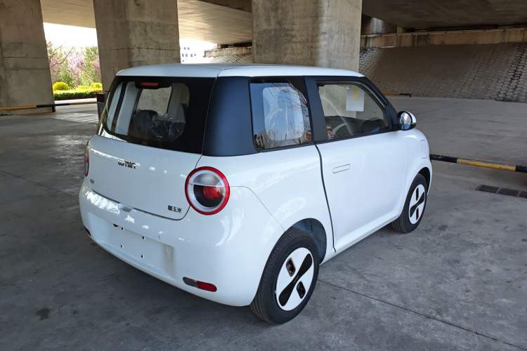 Used CHANGAN NEVO Lumin 2026 Model Treasure Edition 205km Beloved Beige Guoxuan