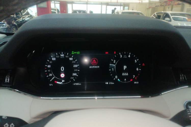 Used Land Rover Range Rover Evoque 2021 Range Rover Velar L 249PS R-Dynamic First Edition
