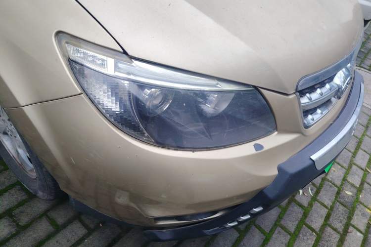 Used BYD S6 2014 2.0L Manual Luxury 5-Seater Right Front Headlight