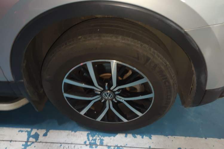 Used Volkswagen Tiguan L 2017 330TSI Automatic Two-Wheel Drive Luxury Edition