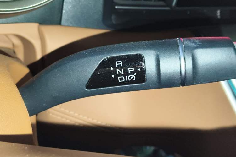 Used ORA Lightning Cat 2022 555 km Luxury Edition