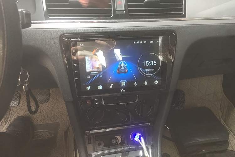 Used Volkswagen Bora 2014 1.6L Manual Fashion Edition Audio And AC Panel