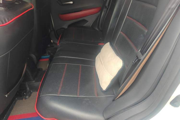 Used Haval H2s 2017 Blue Label 1.5T Dual-Clutch Luxury Model Left Rear Seat