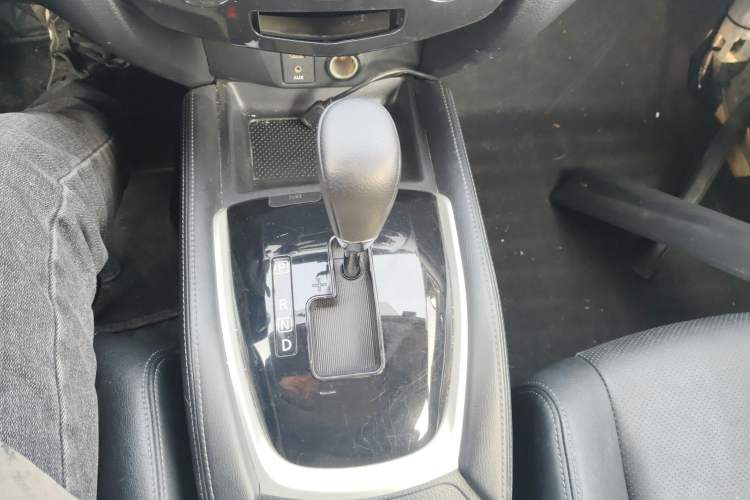 Used Nissan X-Trail 2015 2.0L CVT Comfort MAX Edition 2WD
