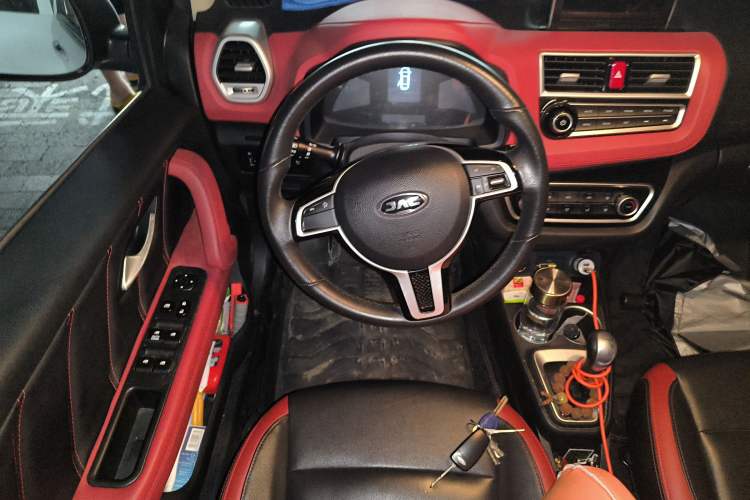 Used JAC iEV6E 2018 Upgraded Edition iEV6E Luxury Smart Model
