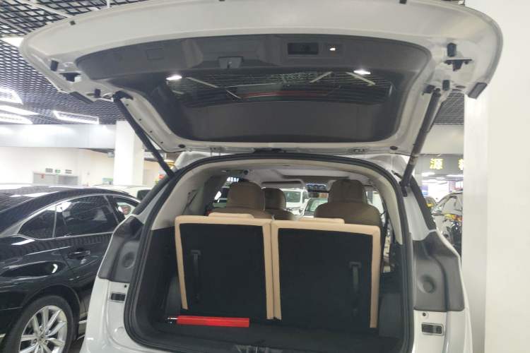 Used JETOUR Shanhai L9 2025 1.5TD 2DHT Flagship Edition 6 Seats Trunk