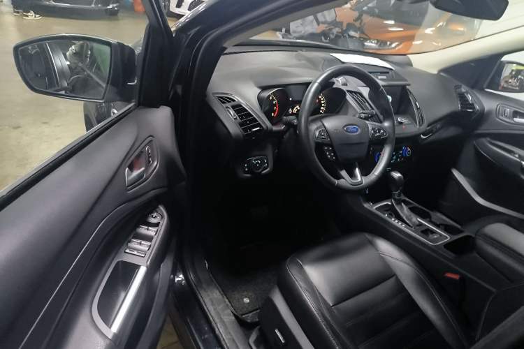 Used Ford Kuga 2017 EcoBoost 245 4x4 Prestige Edition Driver Seat