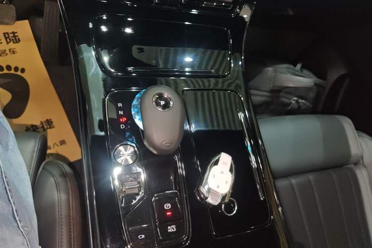 Used GAC Trumpchi M8 2024 Zongshi Series 400T Ultimate Edition Gear Lever