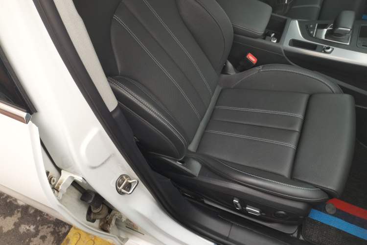 Used Audi A4L 2024 40 TFSI Fashion Dynamic Model
