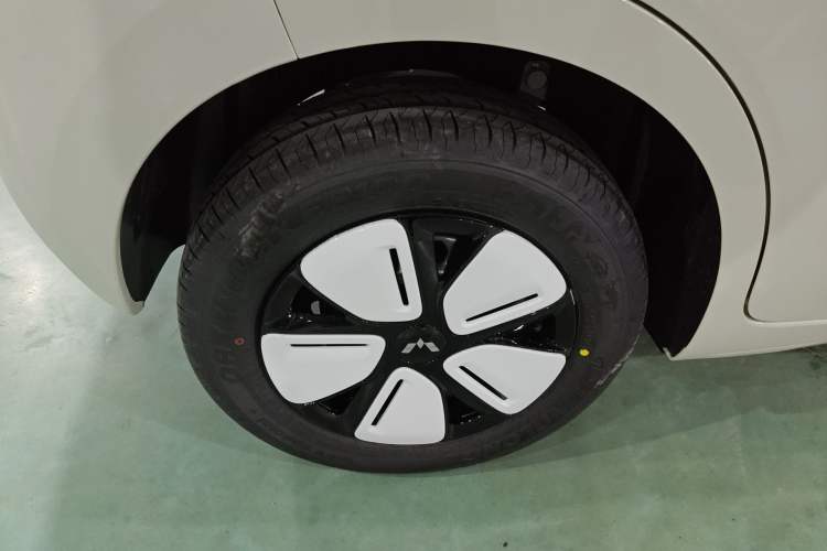 Used Wuling Hongguang MINIEV 2025 Four-Door Version Advanced Edition
