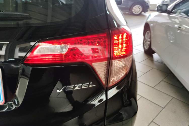 Used Honda Vezel 2017 1.8L CVT 2WD Elite Model