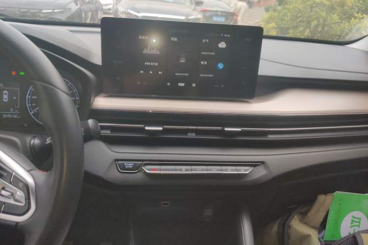 Used Geely Auto Vision X3 2021 PRO 1.5L CVT Deluxe Model Audio And AC Panel