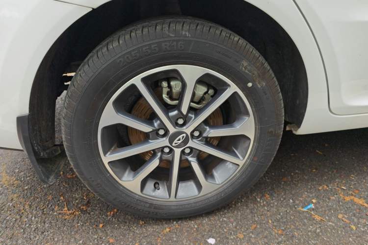 Used Chery Arrizo 5 2024 Edition People's Benefit Version 1.5L CVT Fashion Model Right Rear Wheel Hub