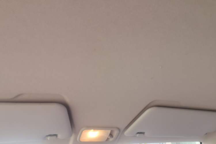 Used Wuling Hongguang MINIEV 2022 Macaron Premium Model – Lithium Iron Phosphate Headliner