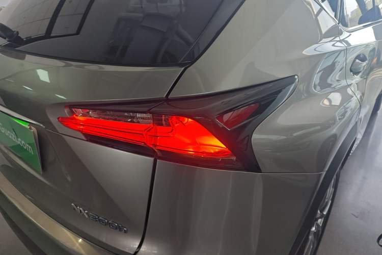 Used Lexus NX 2015 300h All-Wheel-Drive Fēngzhì Edition Right Rear Taillight