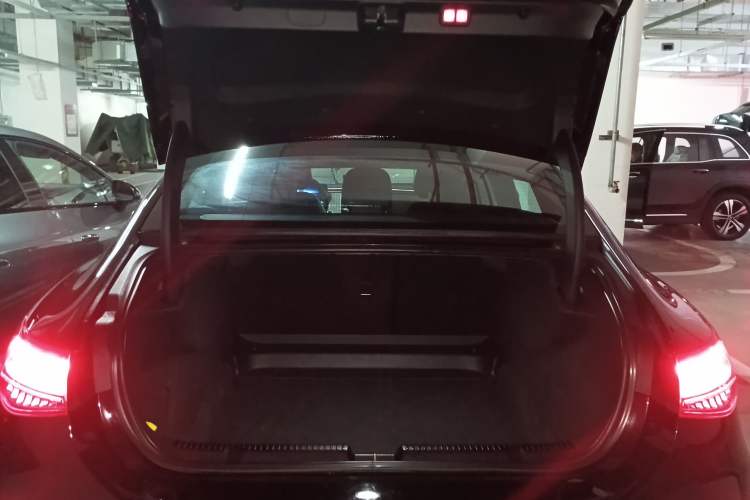 Used Mercedes-Benz EQE 2022 350 Pioneer Edition Trunk