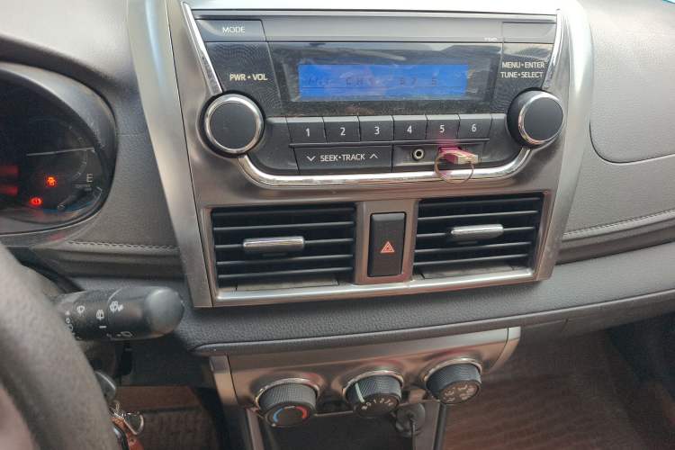 Used Toyota YARiS L Zhi Xuan 2015 1.5E Automatic Charm Edition Audio And AC Panel