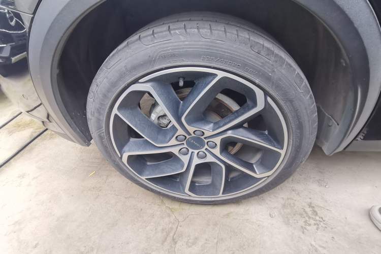 Used Lynk & Co 05 2020 2.0TD Two-Wheel Drive Shine Halo
