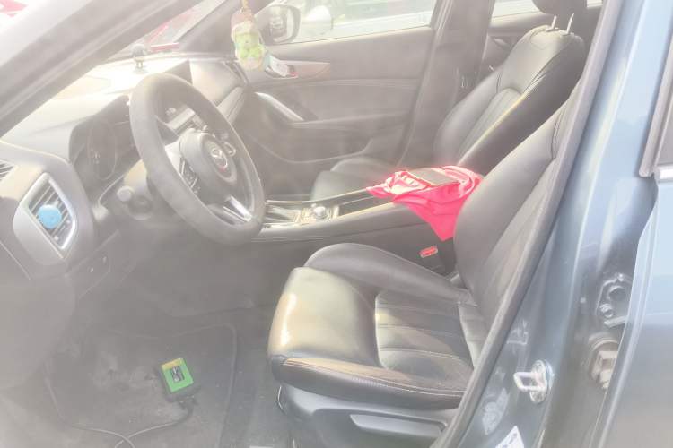 Used Mazda CX-4 2018 2.0L Automatic Two-Wheel Drive Blue Sky Premium Upgrade Version China VI Standard