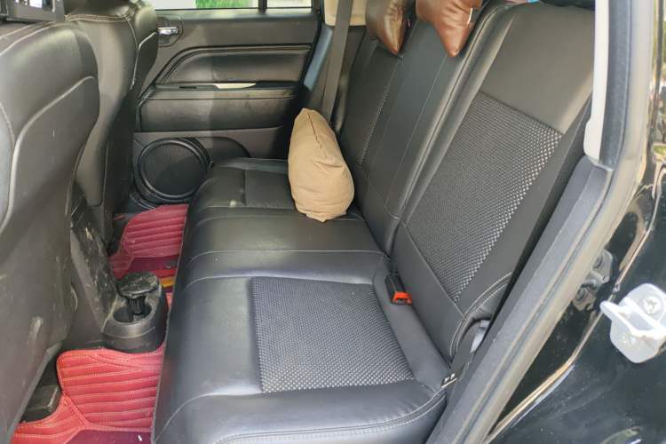 Used Jeep Compass 2014 Revised Version 2.4L Four-Wheel Drive Comfort Edition Left Rear Seat