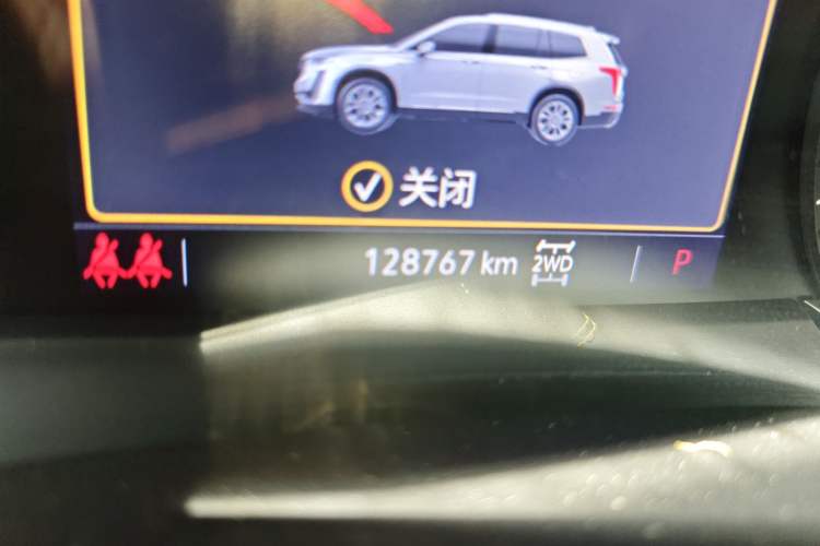 Used Cadillac XT6 2021 2.0T Six-Seater Four-Wheel-Drive Luxury Version Odometer Close Up