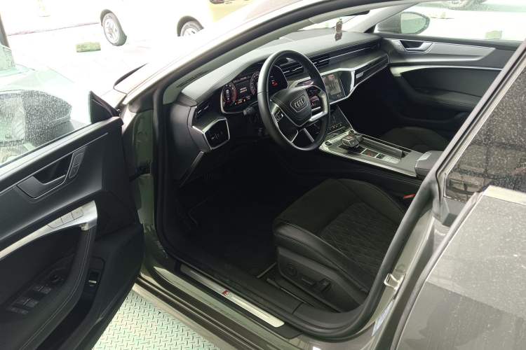 Used Audi A7L 2024 45 TFSI quattro Luxury Edition
