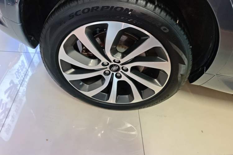 Used Land Rover Discovery Sport 2022 Revised Version 249 PS R-Dynamic S Performance Edition 5 Seats
