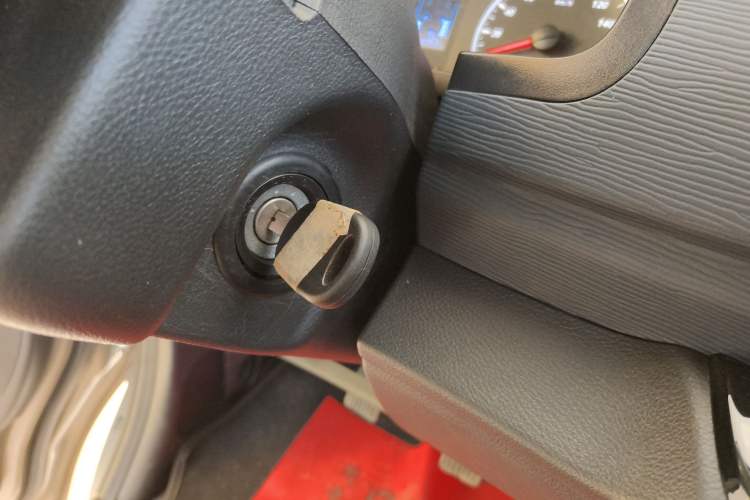 Used FORTHING Lingzhi 2023 M5L 1.6L Base Model 7 Seats Vehicle Key