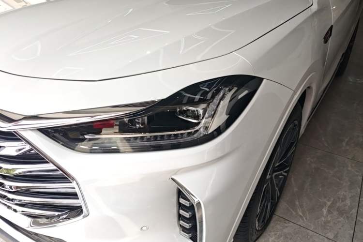 Used JETOUR X70 PLUS 2023 1.6T DCT Stronger PLUS 5-seater