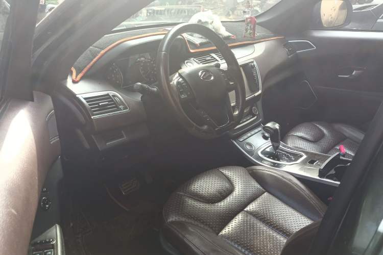 Used Land X7 2016 2.0T Panoramic Prestige Edition
