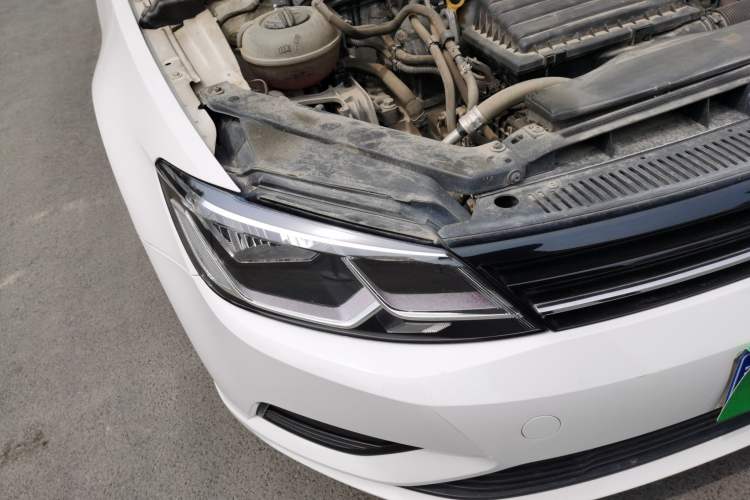 Used Volkswagen Lamando 2017 230TSI DSG Fashion Edition Right Front Headlight