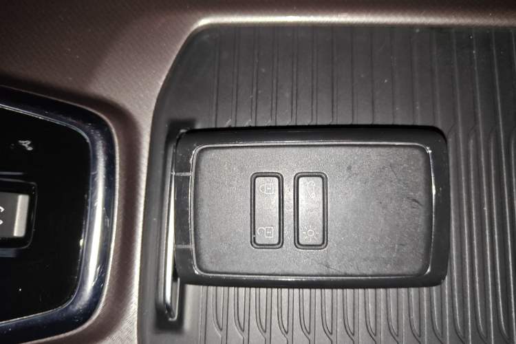 Used Renault Koleos 2017 2.5L Four-Wheel Drive Premium Edition
