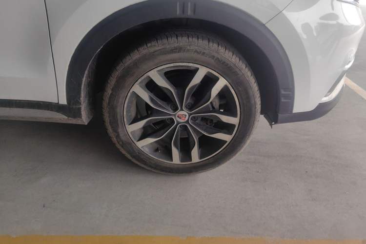 Used Roewe RX5 2016 30T Two-Wheel Drive Automatic Internet Smart Edition Right Front Wheel Hub