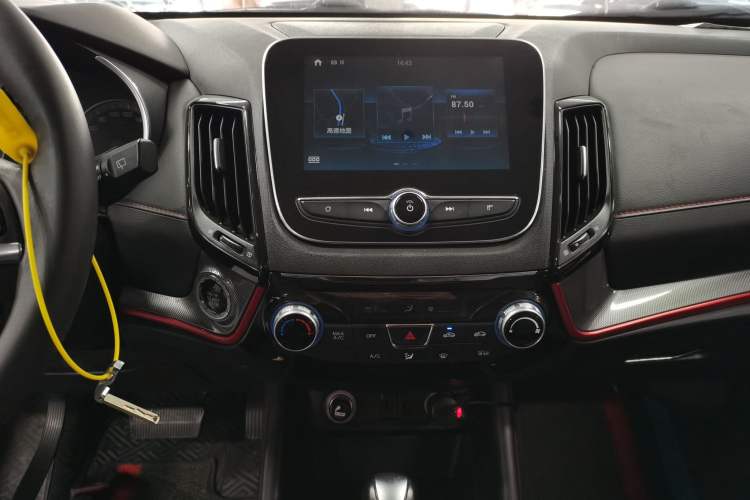 Used Changan CS55 2018 1.5T Automatic Colorful Edition China V Standard
