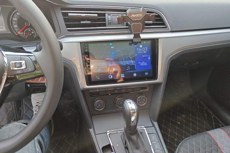 Used Volkswagen Lamando 2019 230TSI DSG Fashion Edition China V Standard