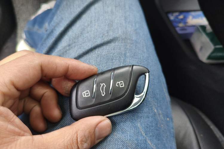 Used Roewe i6 MAX 2020 300TGI Automatic Sporty Cool Edition Interior 1