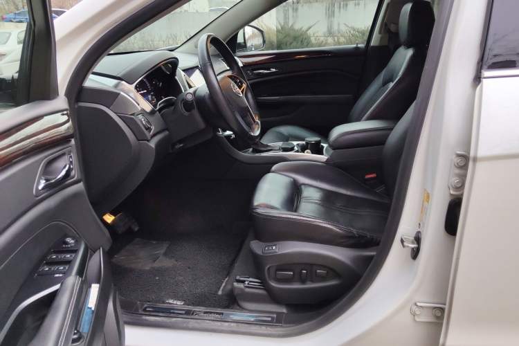 Used Cadillac SRX 2015 3.0L Elite Model
